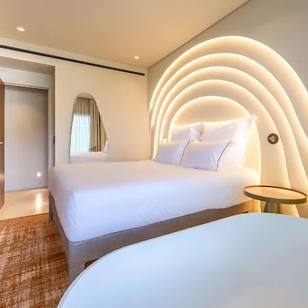 Isla Brown Corinthia & Spa, Curio Collection By Hilton