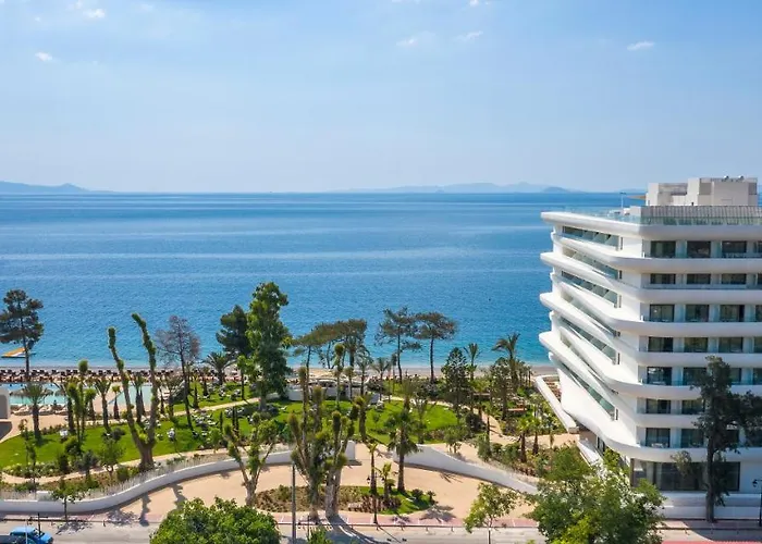 منتجع Isla Brown Corinthia & Spa, Curio Collection By Hilton 5*