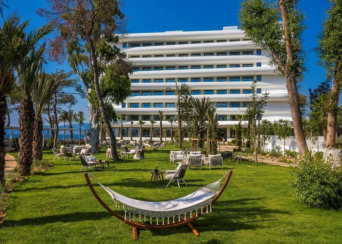 Isla Brown Corinthia & Spa, Curio Collection By Hilton منتجع أغيوي ثيودوروي