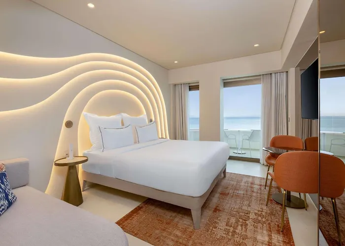 Isla Brown Corinthia & Spa, Curio Collection By Hilton منتجع